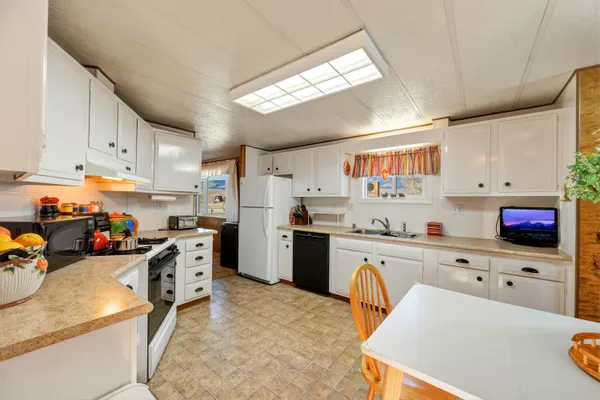 $749,000 | 55 Columbus Road, Dayton, WY 82836