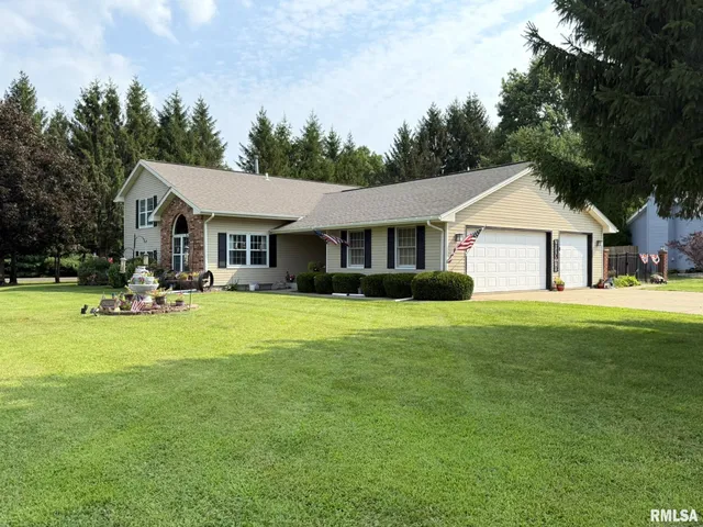 $300,000 | 3175 Buckingham Road, Galesburg, IL 61401