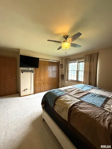 $300,000 | 3175 Buckingham Road, Galesburg, IL 61401