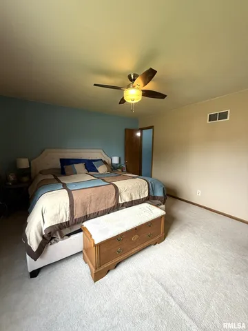 $300,000 | 3175 Buckingham Road, Galesburg, IL 61401