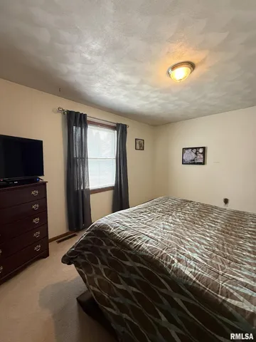 $300,000 | 3175 Buckingham Road, Galesburg, IL 61401