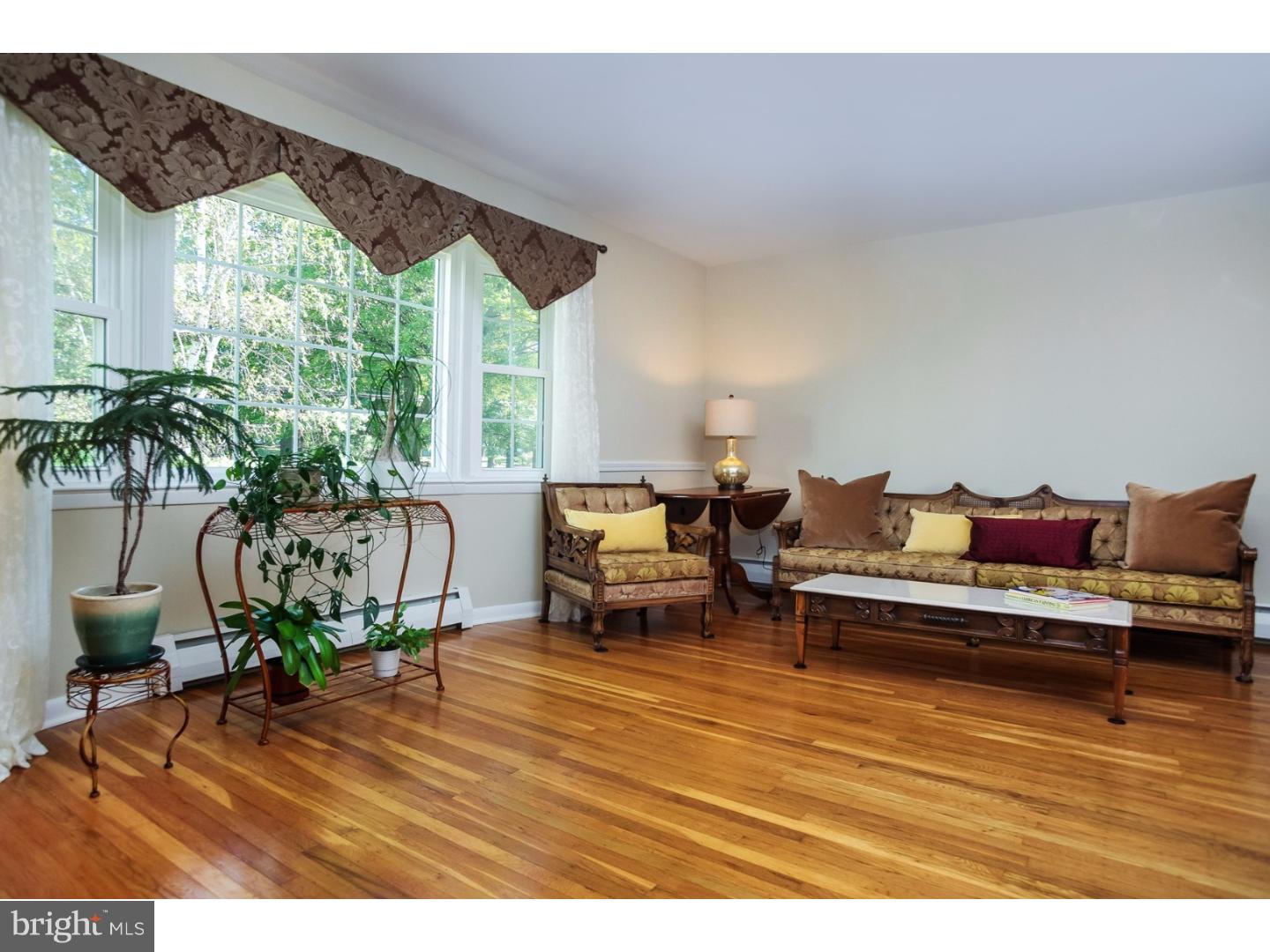 155 Ruth Road Harleysville, PA 19438 - Photo 5 of 25 Living Room