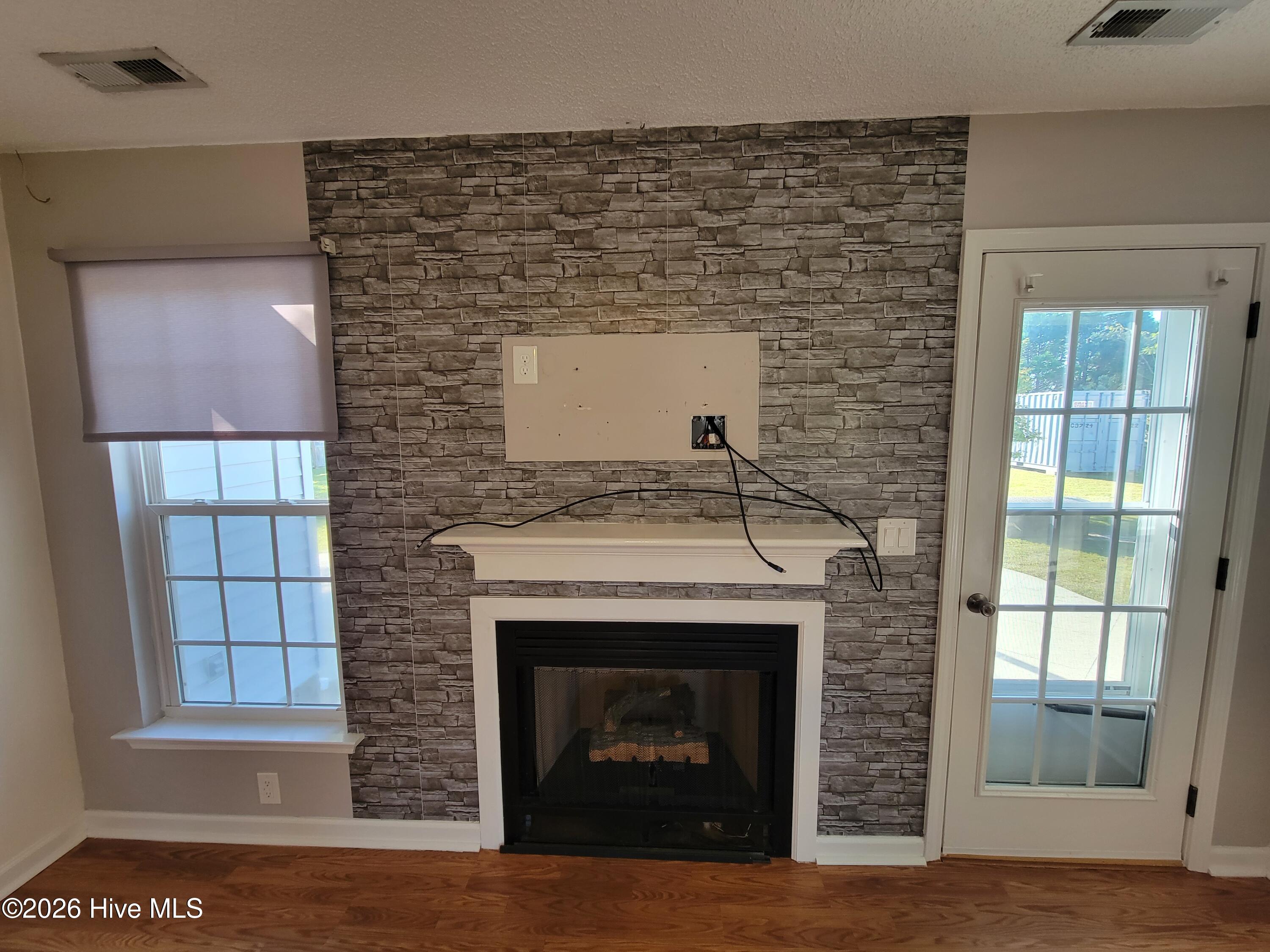 108 Annie Road Richlands, NC 28574 - Photo 4 of 21 20231028_093552