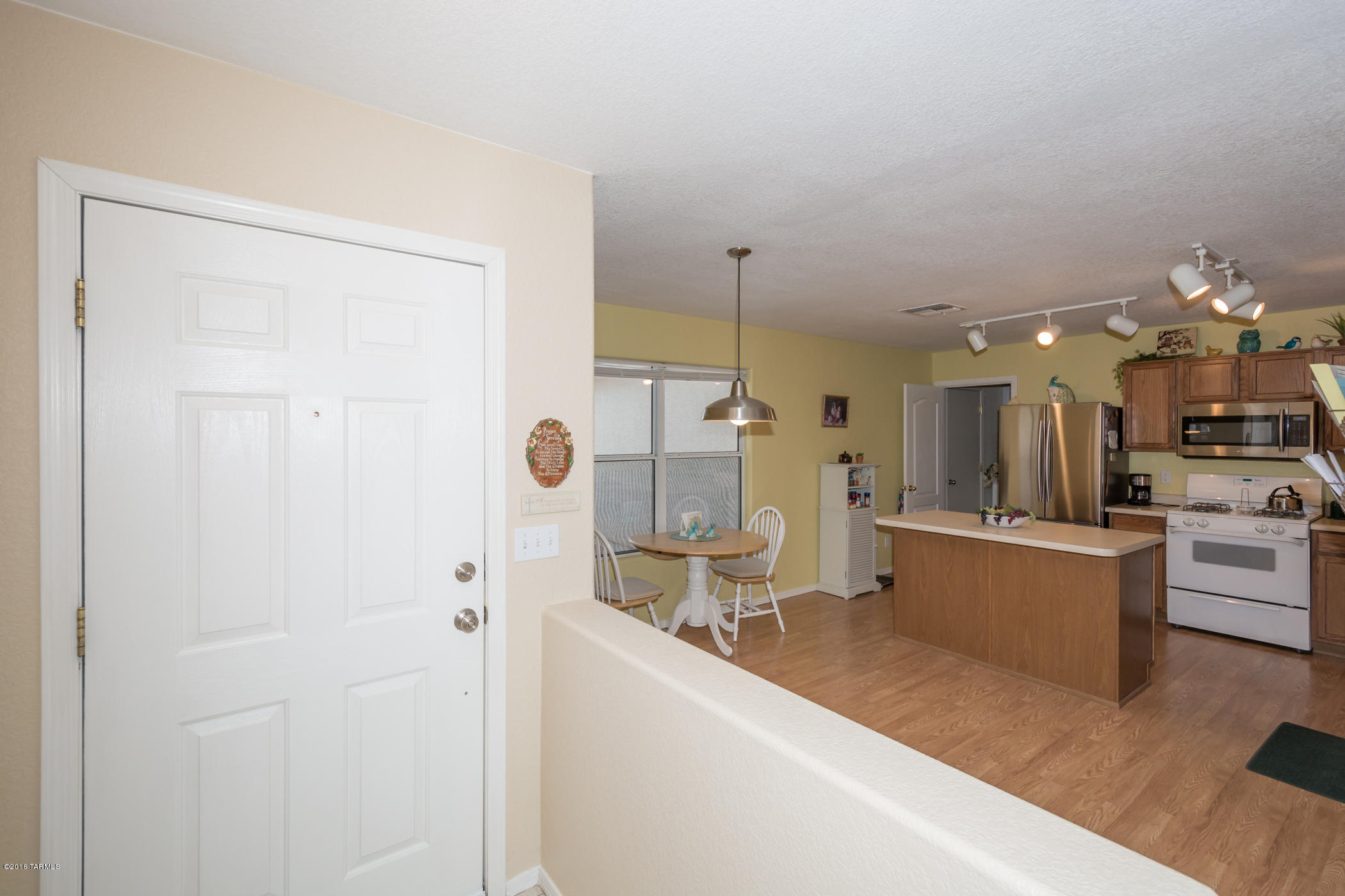 7747 West Oak Stream Road Tucson, AZ 85743 - Photo 4 of 39