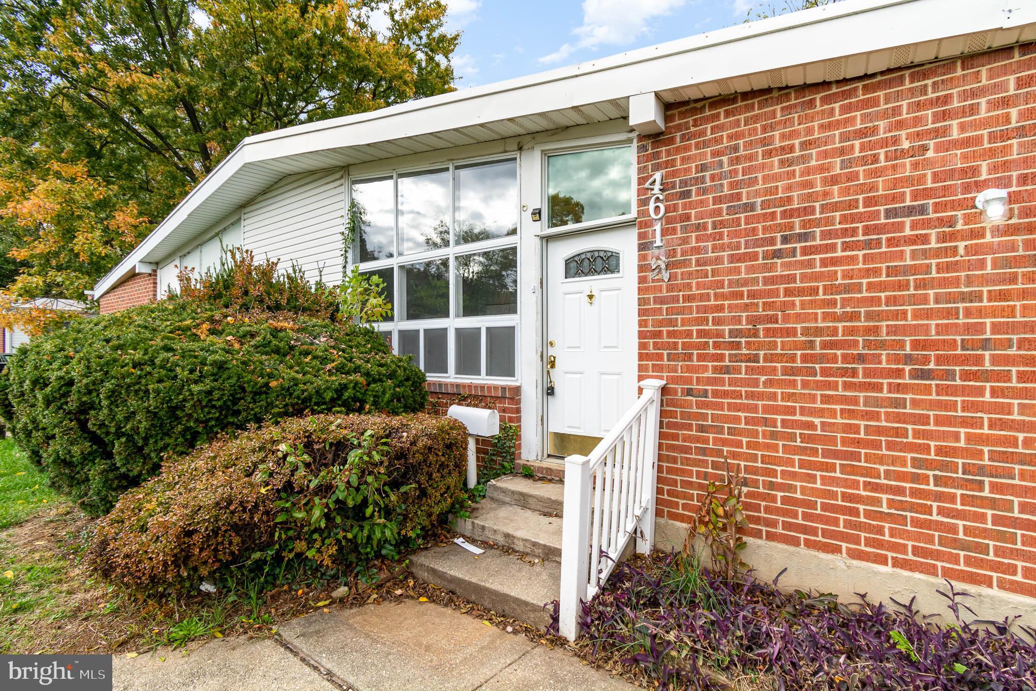 4612 Tema Road Pikesville, MD 21208 - Photo 3 of 27 a house with a outdoor space