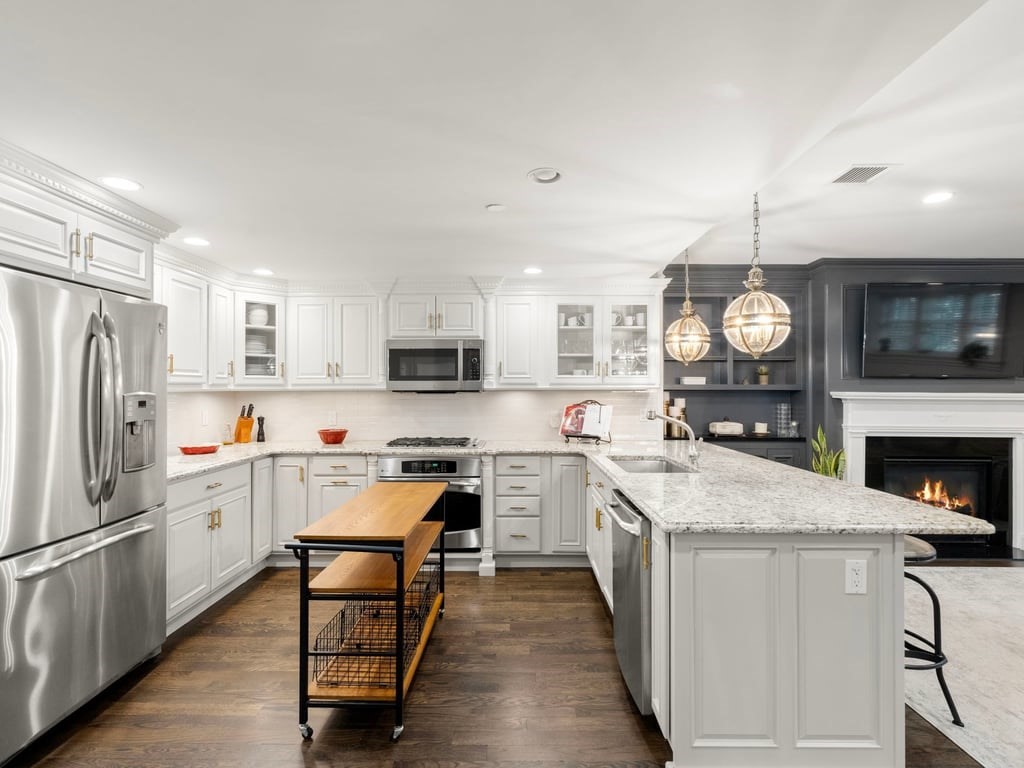 115 Sewall Avenue, Unit 1 Brookline, MA 02446 - Photo 11 of 28