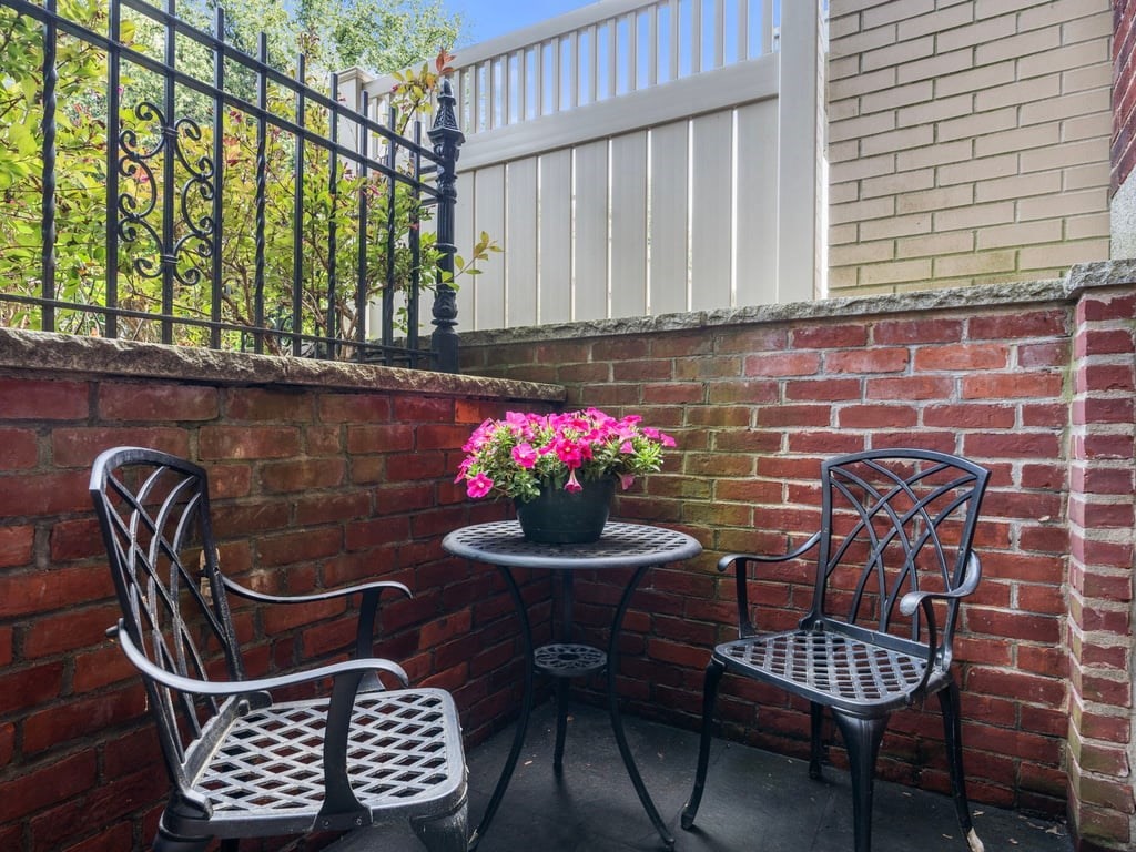 115 Sewall Avenue, Unit 1 Brookline, MA 02446 - Photo 22 of 28