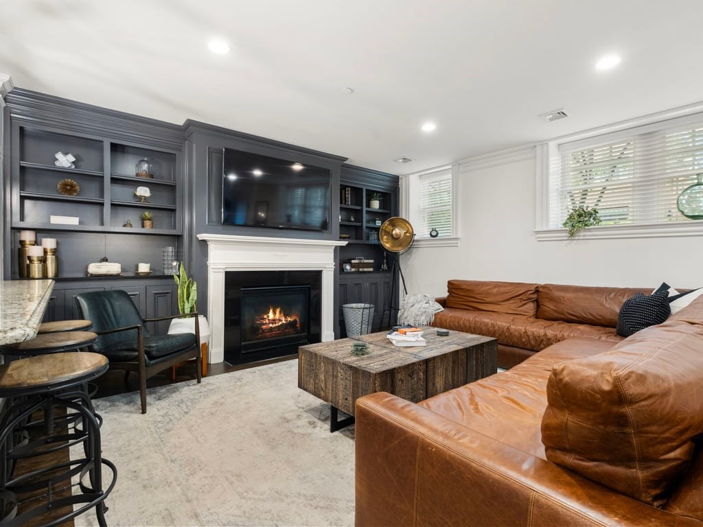 115 Sewall Avenue, Unit 1 Brookline, MA 02446 - Photo 7 of 28