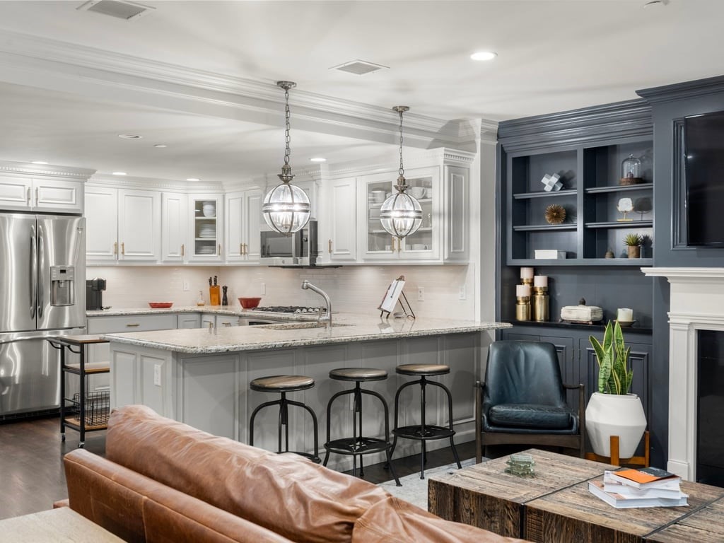 115 Sewall Avenue, Unit 1 Brookline, MA 02446 - Photo 8 of 28