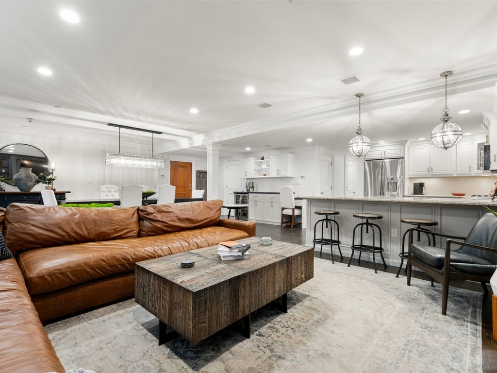 115 Sewall Avenue, Unit 1 Brookline, MA 02446 - Photo 9 of 28