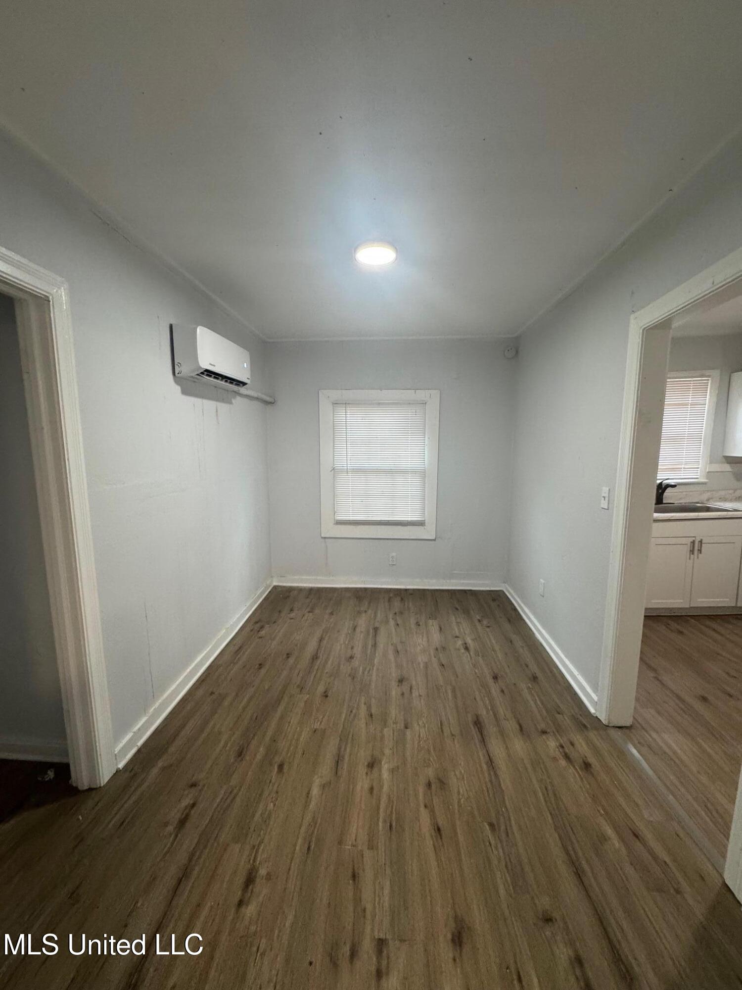 1857 Westover Street Jackson, MS 39209 - Photo 5 of 14 IMG_7256