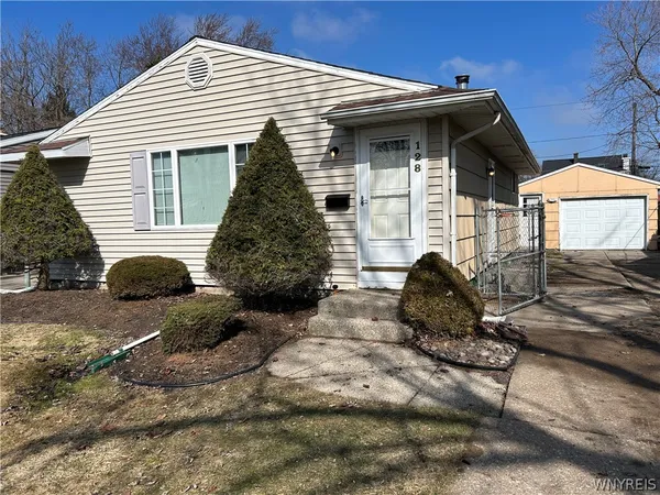 $1,975 | 128 Bannard Avenue, Tonawanda, NY 14150
