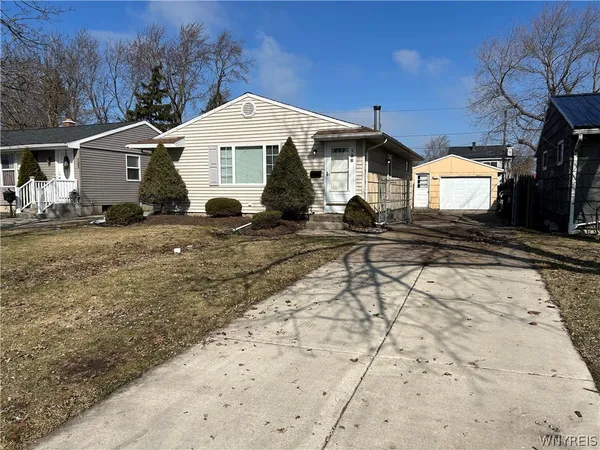 $1,975 | 128 Bannard Avenue, Tonawanda, NY 14150