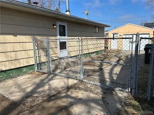 $1,975 | 128 Bannard Avenue, Tonawanda, NY 14150