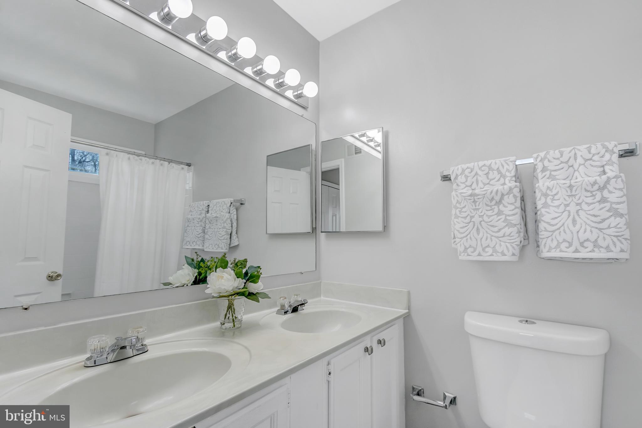 8479 Springfield Oaks Drive Springfield, VA 22153 - Photo 20 of 39 Gallery Image 20