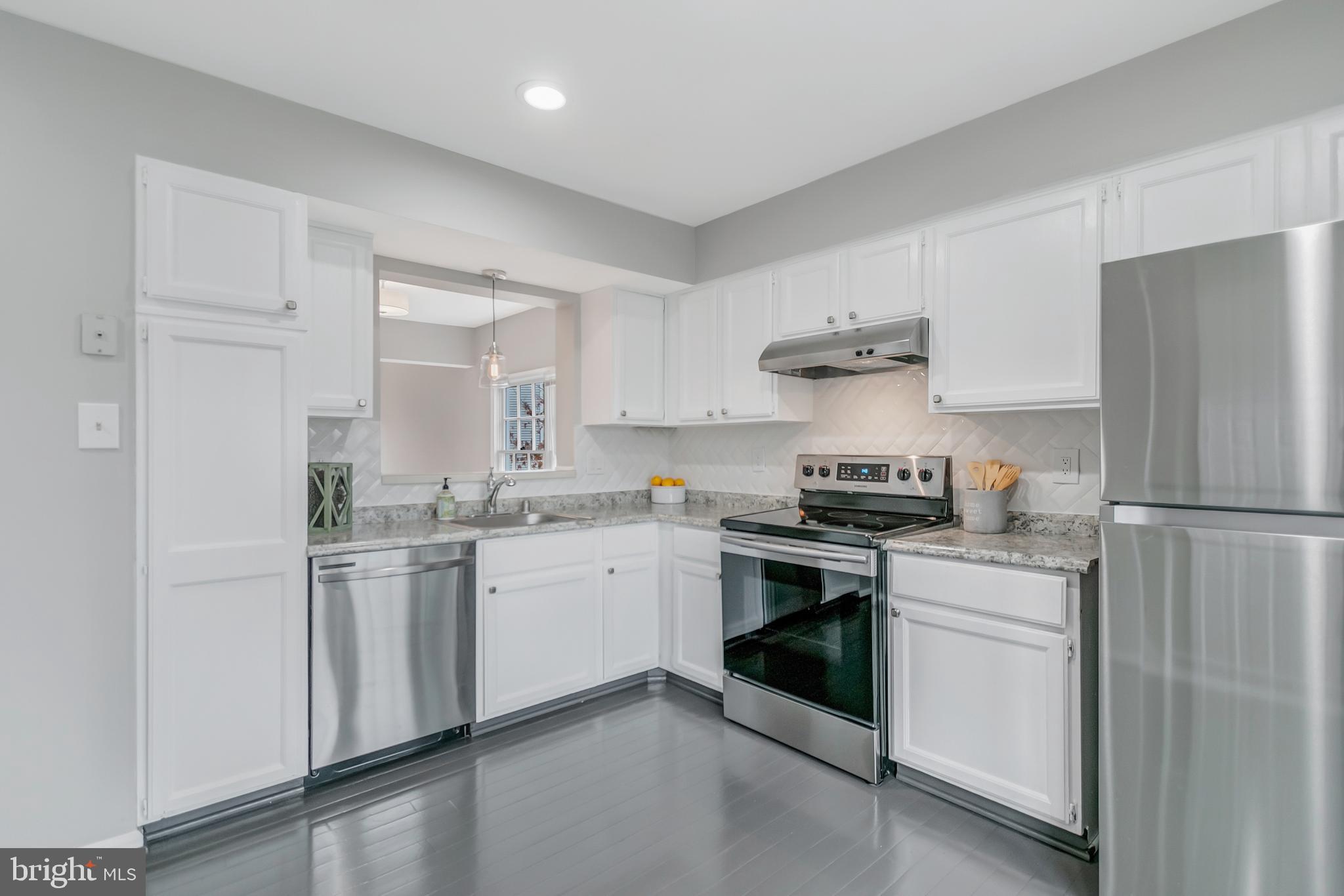 8479 Springfield Oaks Drive Springfield, VA 22153 - Photo 3 of 39 Gallery Image 3