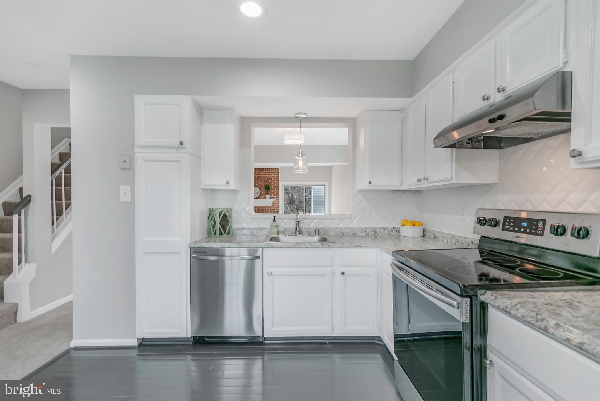 8479 Springfield Oaks Drive Springfield, VA 22153 - Photo 4 of 39 Gallery Image 4
