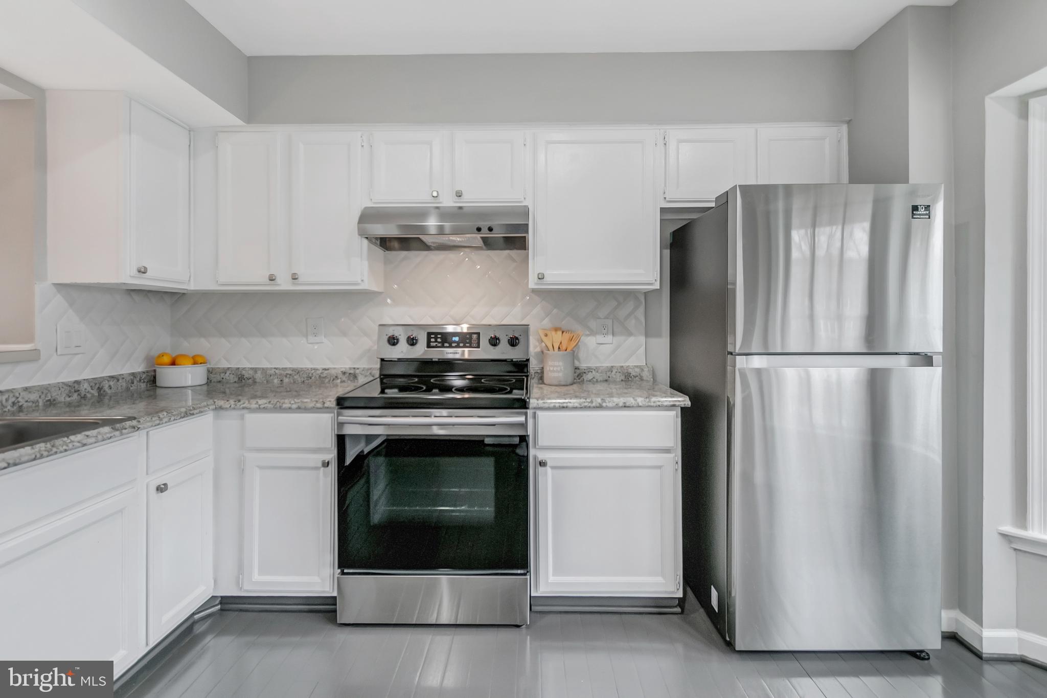 8479 Springfield Oaks Drive Springfield, VA 22153 - Photo 5 of 39 Gallery Image 5