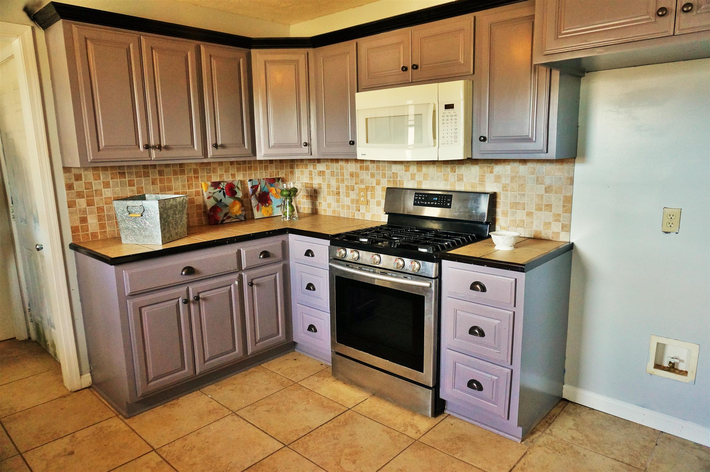 203 Rouse Road Dickson, TN 37055 - Photo 10 of 29 Kitchen facing gas stove.