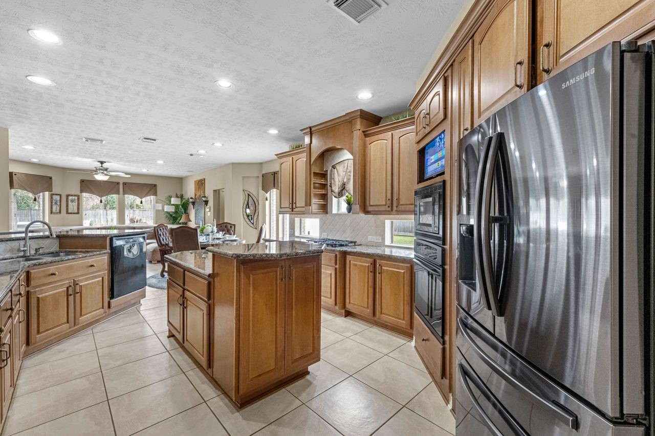 17614 Fragrant Rose Court Cypress, TX 77429 - Photo 11 of 40