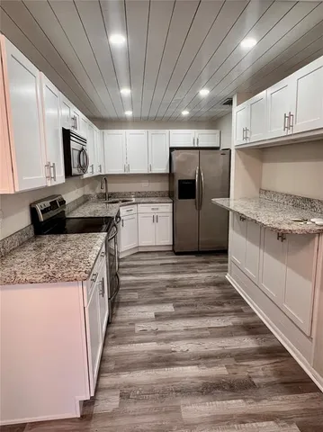 $1,800 | 2360 Flanders Way, Unit D, Safety Harbor, FL 34695