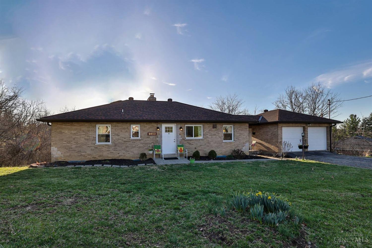 9852 Weik Road Cincinnati, OH 45252 - Photo 2 of 23 Gallery Image 2