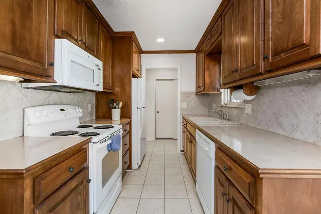 $290,000 | 6719 North Bellefontaine Avenue, Gladstone, MO 64119