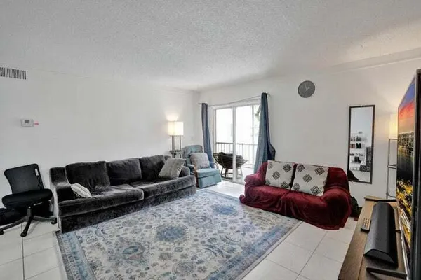 $205,000 | 636 Northwest 13th Street, Unit 240, Boca Raton, FL 33486