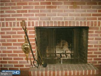 503 Toll Road Oreland, PA 19075 - Photo 4 of 12 Gallery Image 4