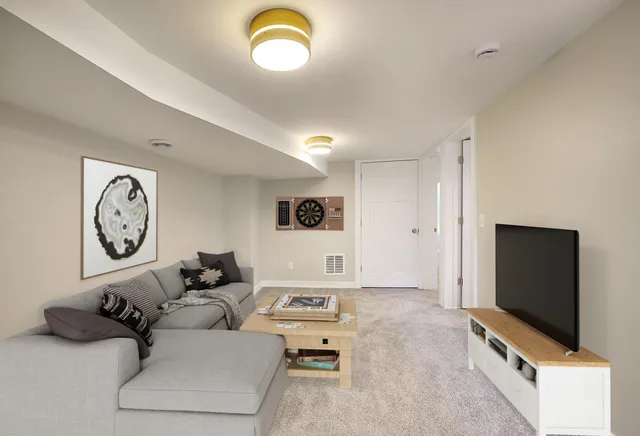 $4,000 | 1708 Southeast Brook Avenue, Minneapolis, MN 55414