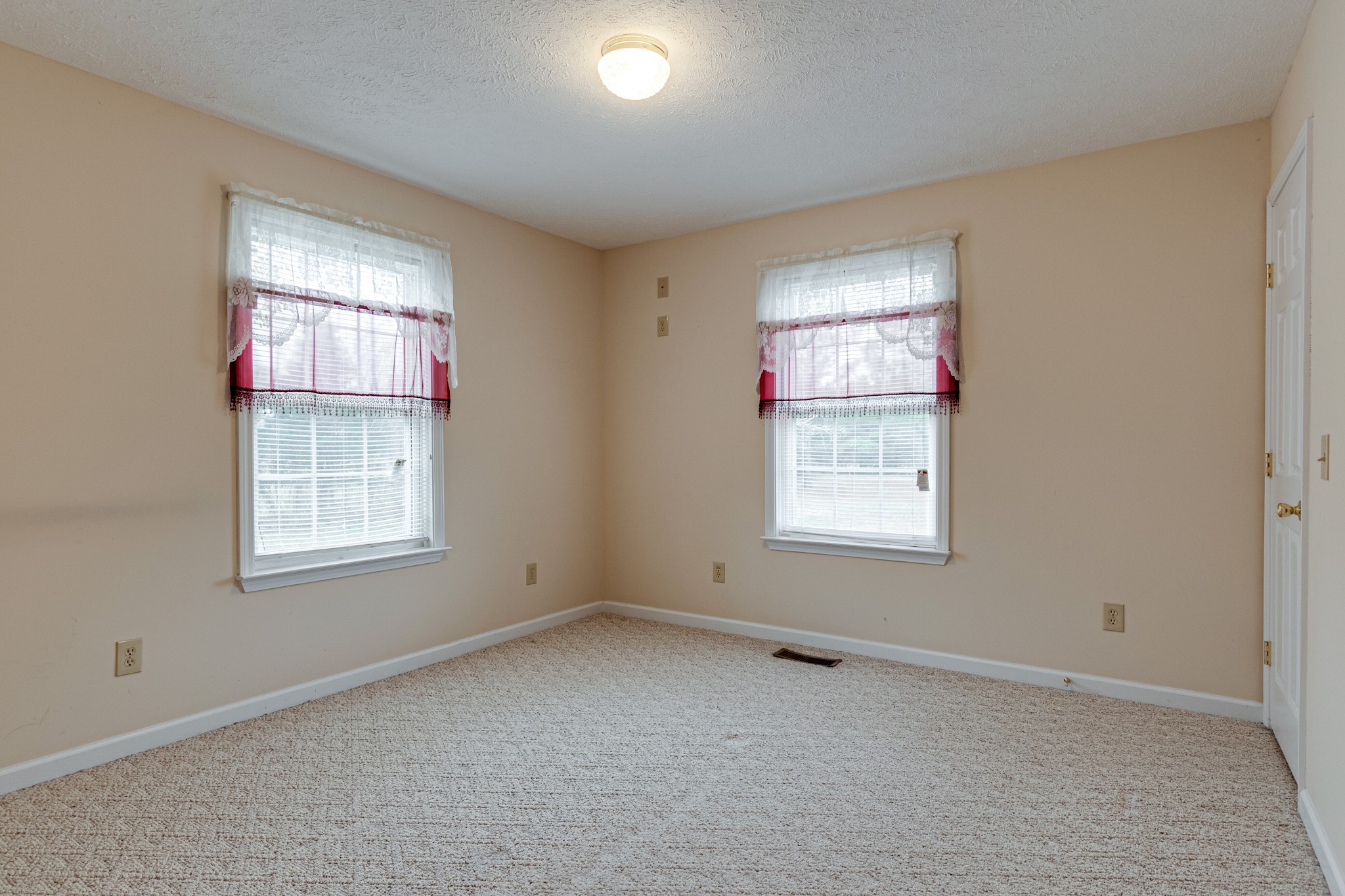188 Zachary Road Lebanon, TN 37090 - Photo 14 of 29 a view of an empty room with a window