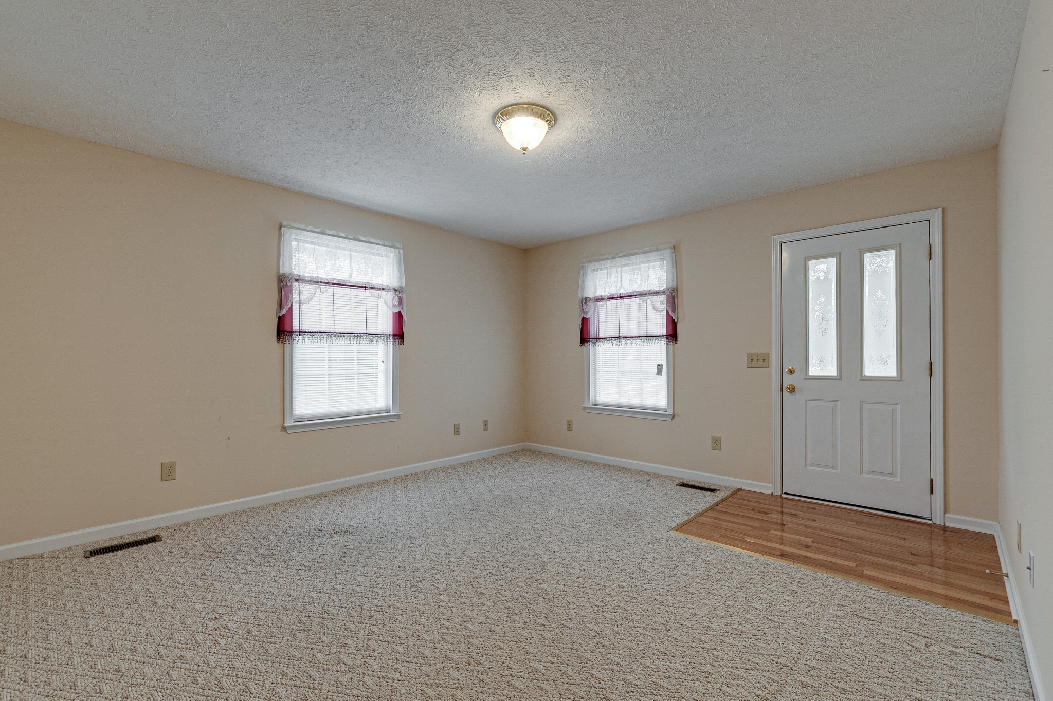188 Zachary Road Lebanon, TN 37090 - Photo 6 of 29 an empty room with windows and closet