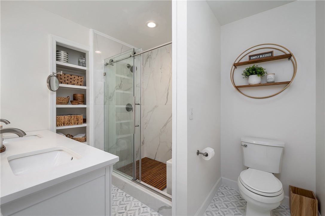 204 Shady Valley Road Coventry, RI 02816 - Photo 13 of 48 2nd floor master bath