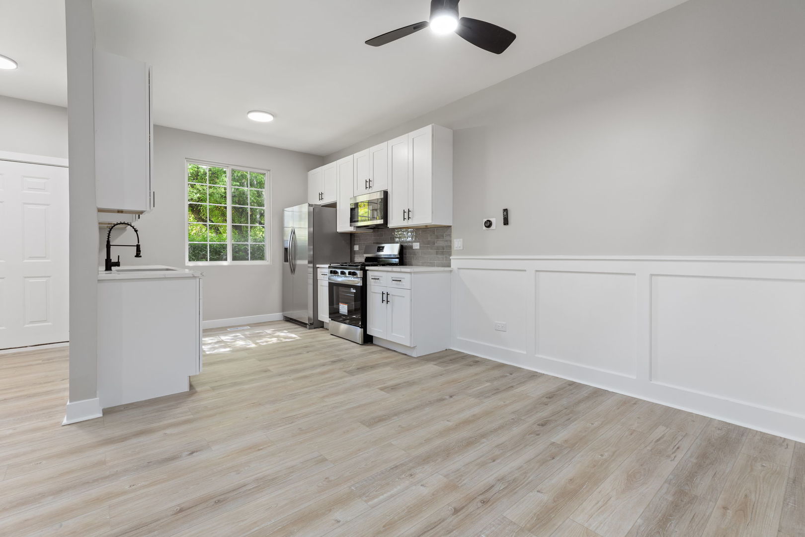 185 Azalea Circle Romeoville, IL 60446 - Photo 5 of 17 Gallery Image 5