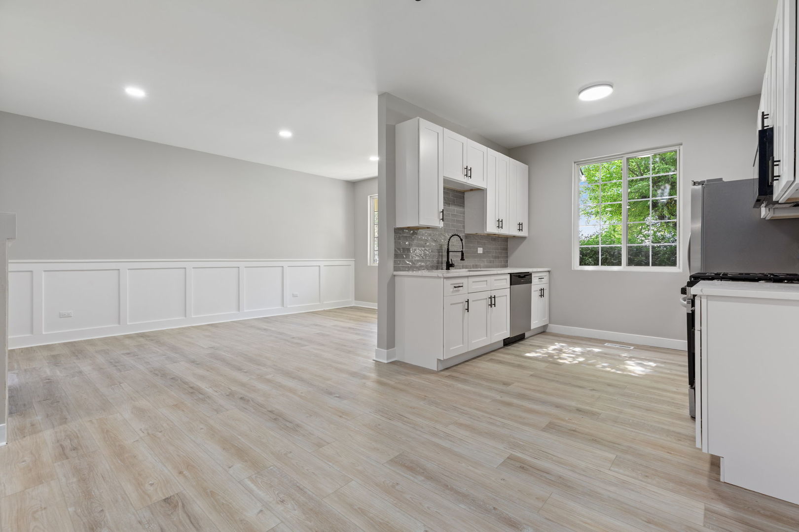 185 Azalea Circle Romeoville, IL 60446 - Photo 6 of 17 Gallery Image 6