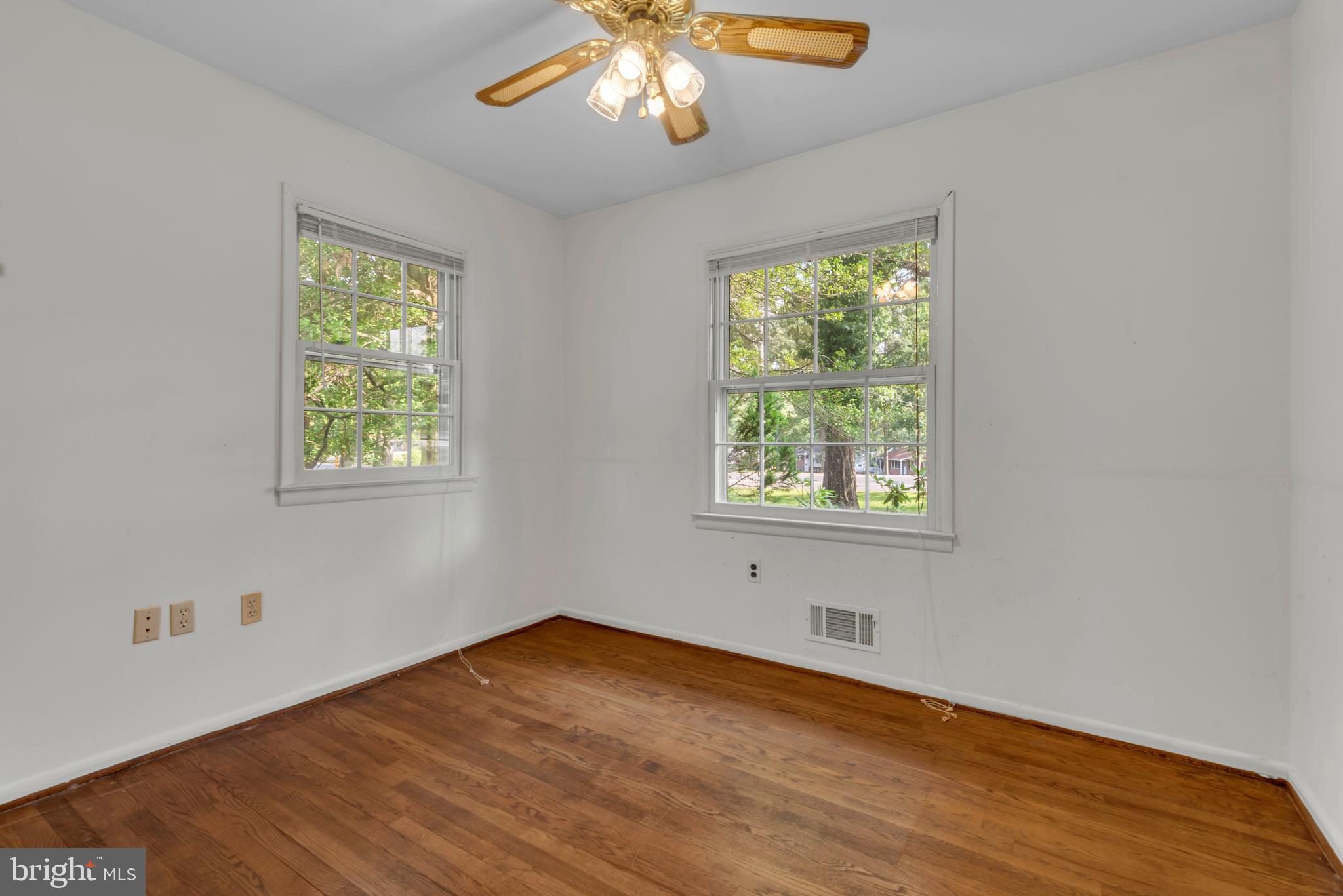 1554 Long Point Road Pasadena, MD 21122 - Photo 24 of 37