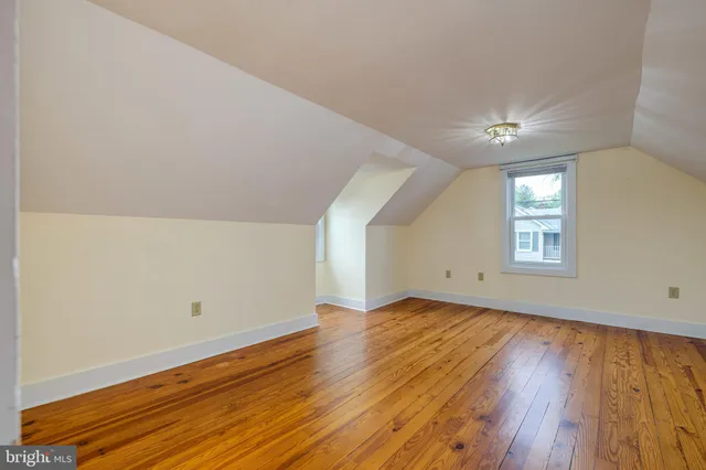 $279,900 | 220 Mechanic Street, Luray, VA 22835