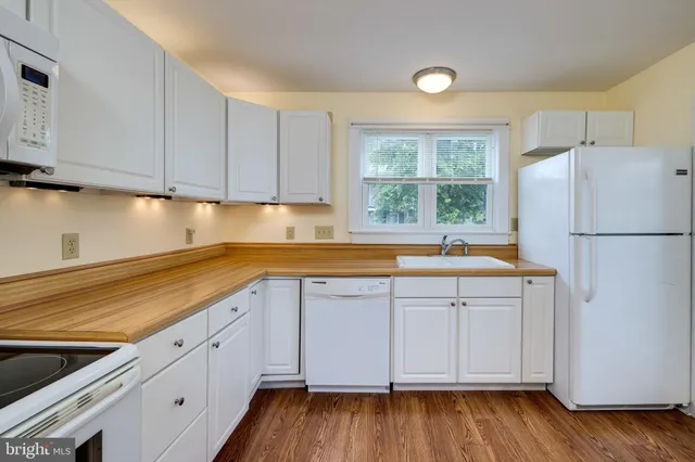 $279,900 | 220 Mechanic Street, Luray, VA 22835