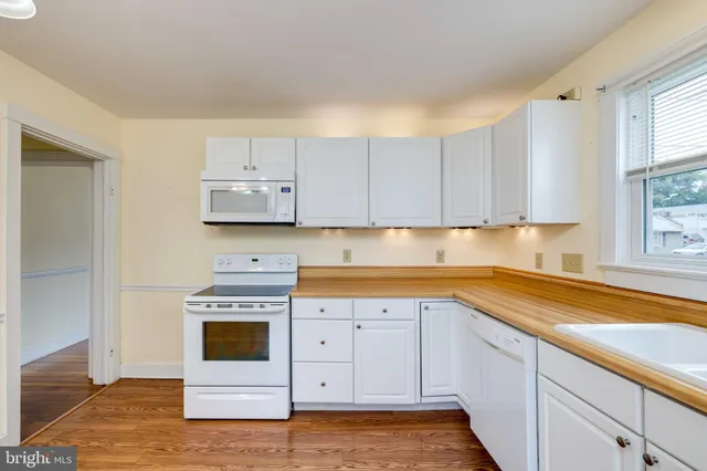 $279,900 | 220 Mechanic Street, Luray, VA 22835