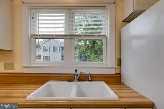 $279,900 | 220 Mechanic Street, Luray, VA 22835