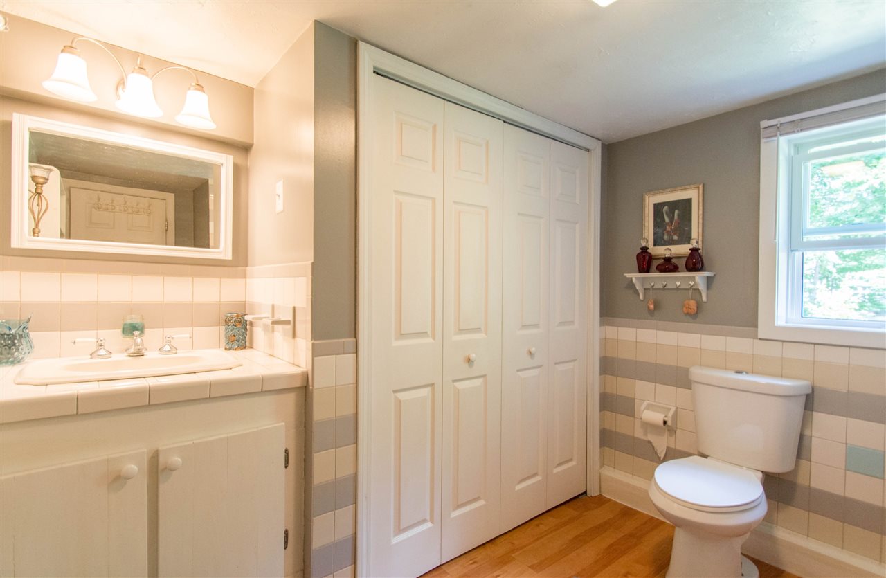 52 Castle Hill Road Windham, NH 03087 - Photo 22 of 40