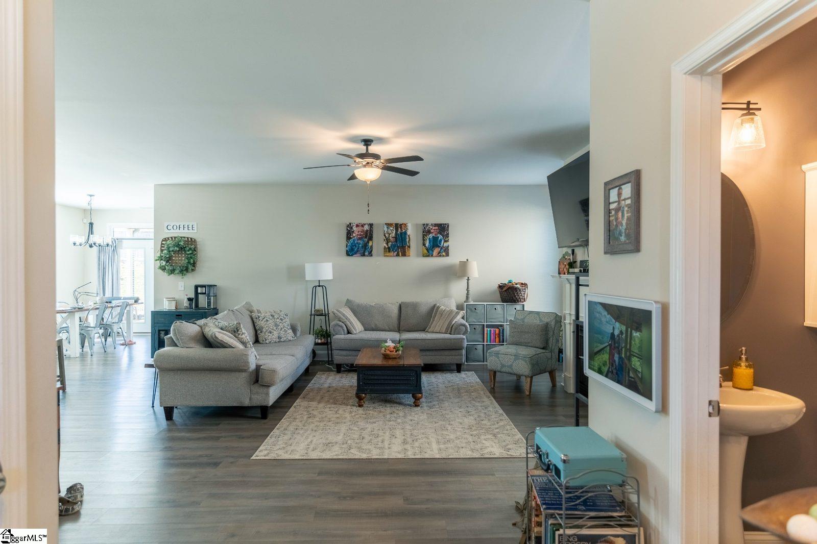 1114 Wanley Way Boiling Springs, SC 29316 - Photo 2 of 19