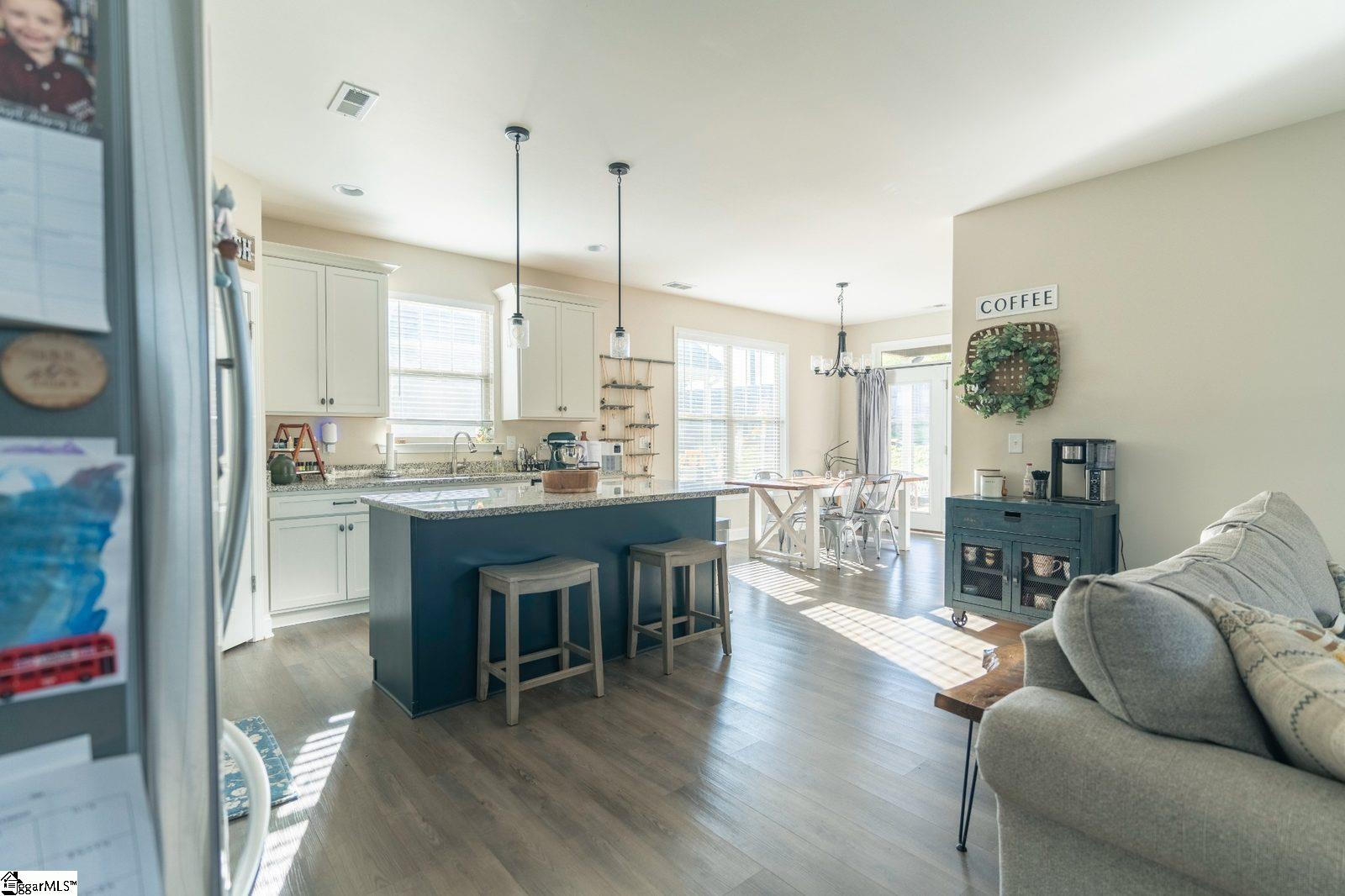 1114 Wanley Way Boiling Springs, SC 29316 - Photo 3 of 19