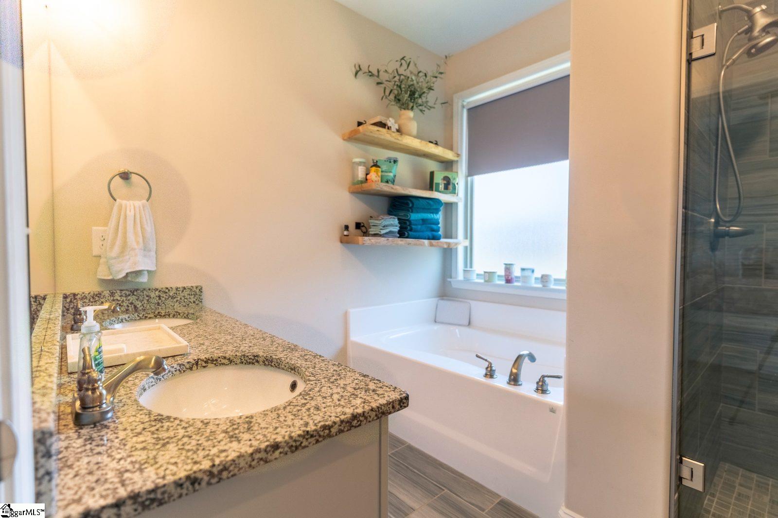 1114 Wanley Way Boiling Springs, SC 29316 - Photo 10 of 19