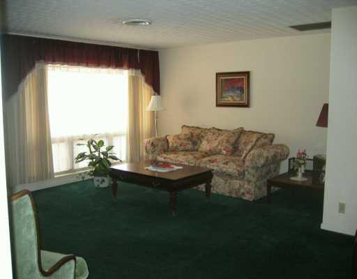 5701 Harding Street Hollywood, FL 33021 - Photo 3 of 8 Living Room