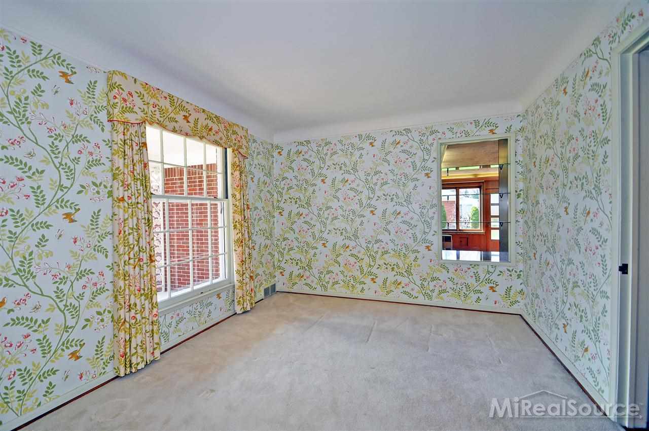 50 Shoreham Road Grosse Pointe, MI 48236 - Photo 3 of 30 31189346-2.JPG