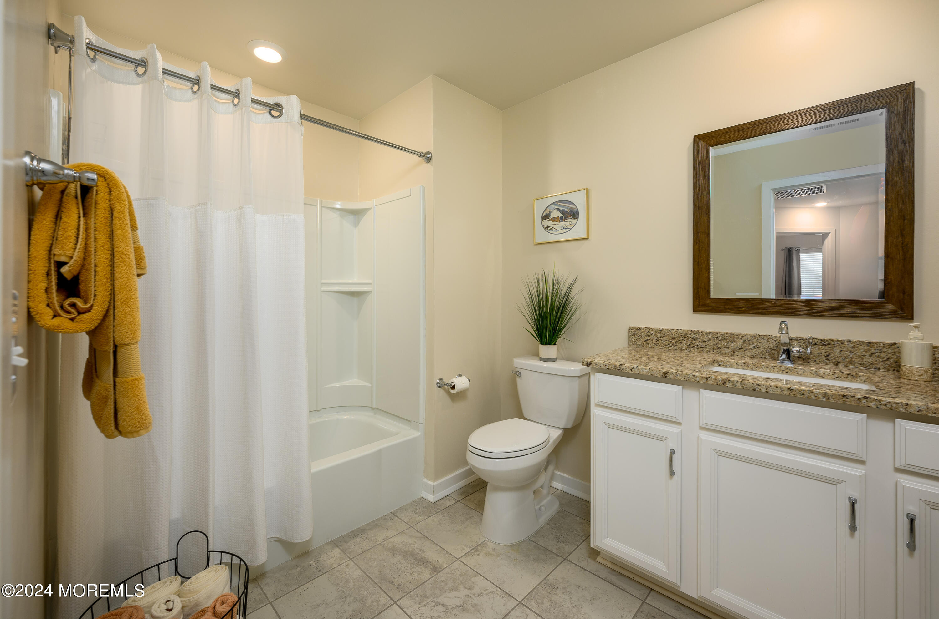 22 Chepstow Road New Egypt, NJ 08533 - Photo 27 of 37 22 Chepstow Rd (38 of 39)