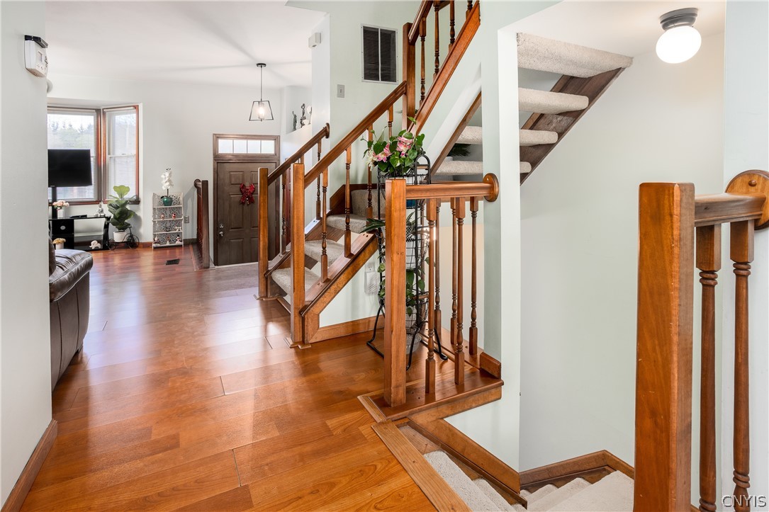 8144 Verbeck Drive Manlius, NY 13104 - Photo 9 of 21