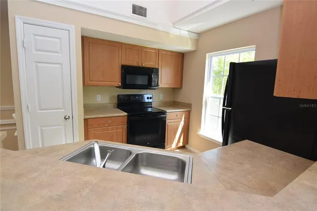 $1,875 | 5711 Soldier Circle, Unit 201, Sarasota, FL 34233