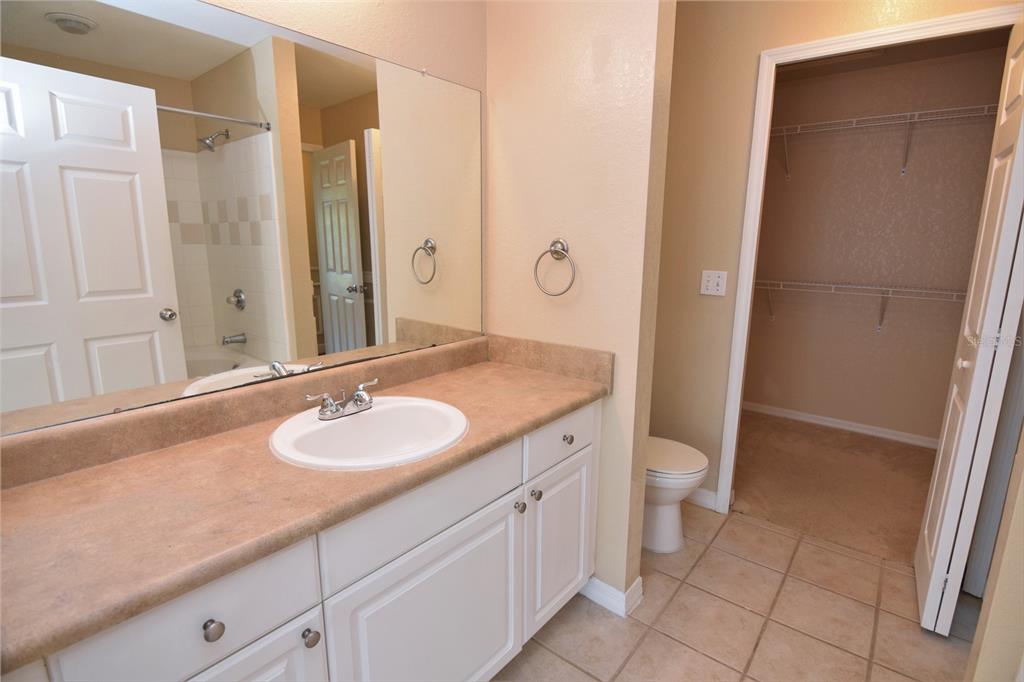 5711 Soldier Circle, Unit 201 Sarasota, FL 34233 - Photo 10 of 22